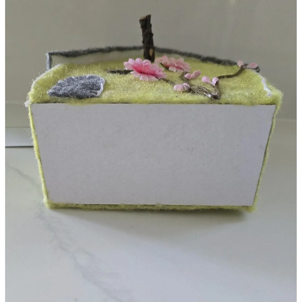 Gerson Company Felt Birdhouse Ornament‎ Green Pink Flowers 6.3x6 New With Tag